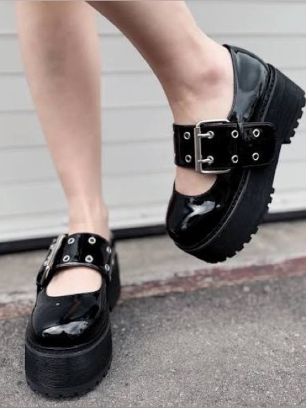 ISO: YRU Slayr Mary patent Mary janes SIZE 6